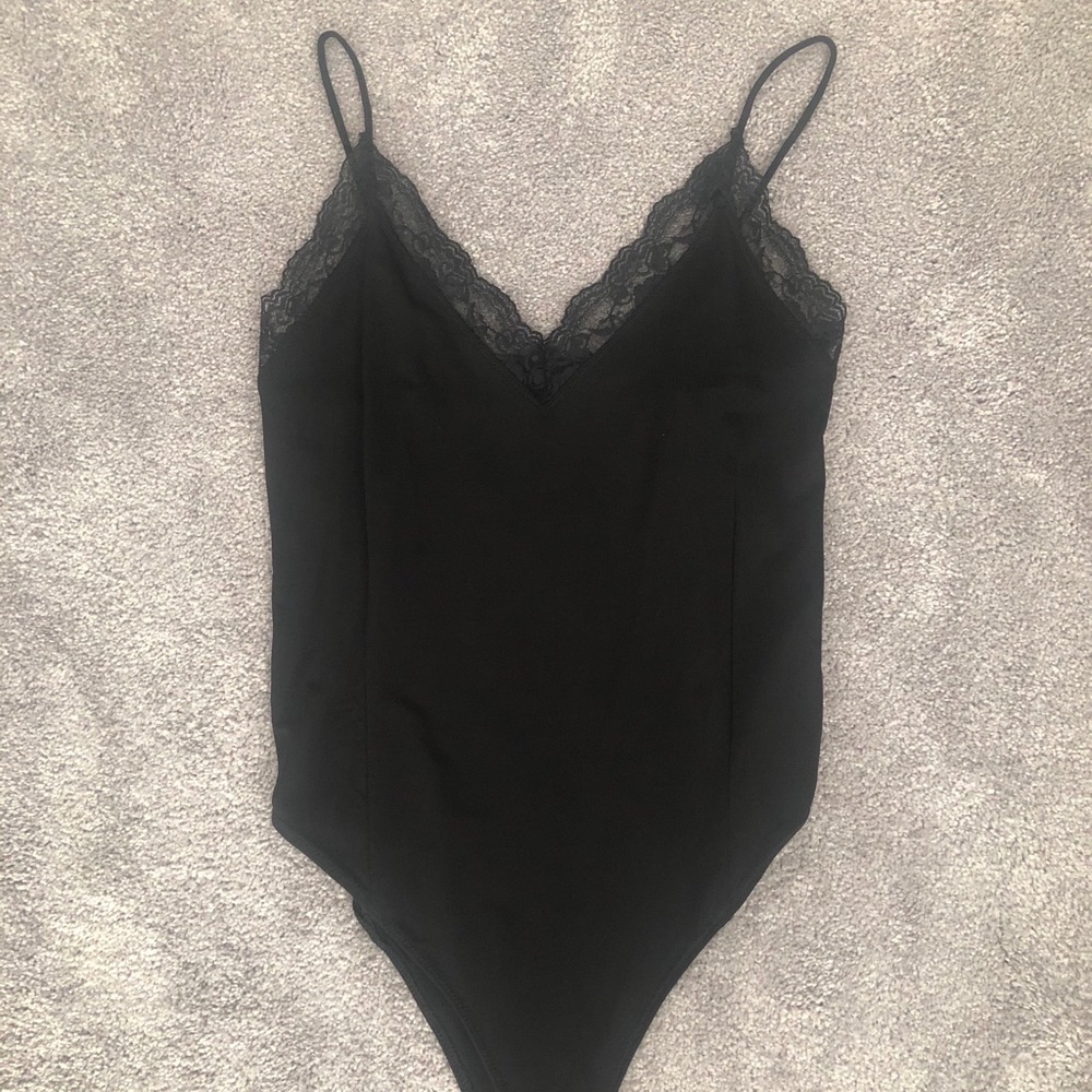 Zara lace trim bodysuit size M
